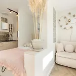 Norwida Bright In Close To The Sea By Renters Daire Gdynia
