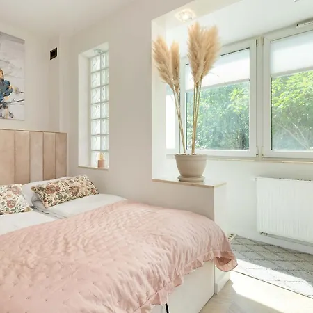 Norwida Bright In Close To The Sea By Renters *