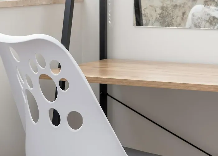 Norwida Bright In Close To The Sea By Renters