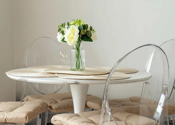 Norwida Bright In Close To The Sea By Renters * グディニャ